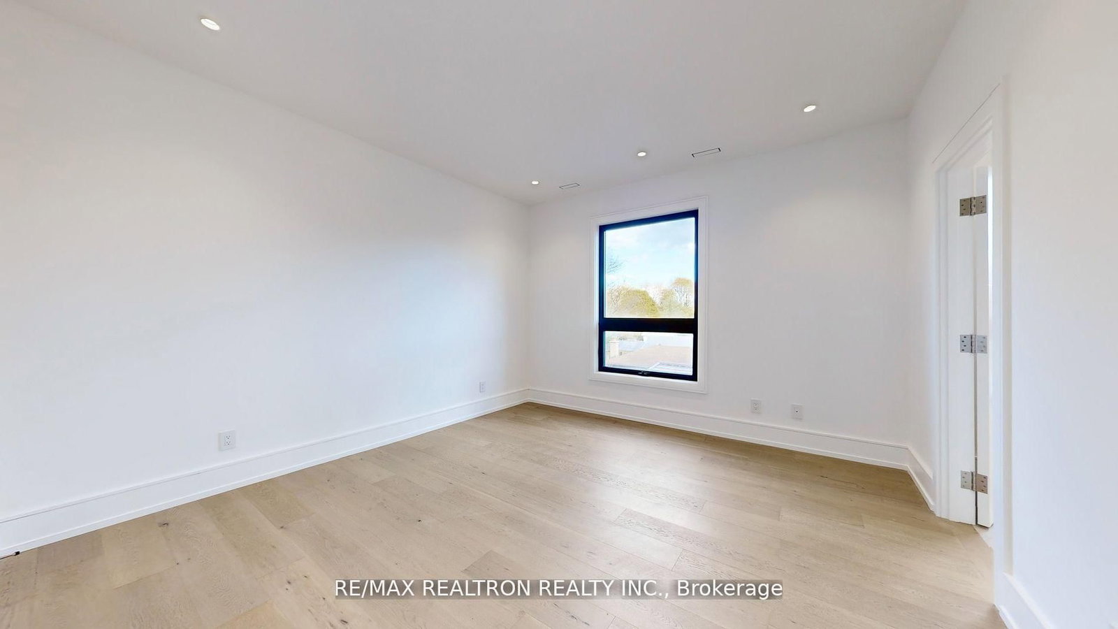 84 Murray Drive • Aurora, ON photo 31