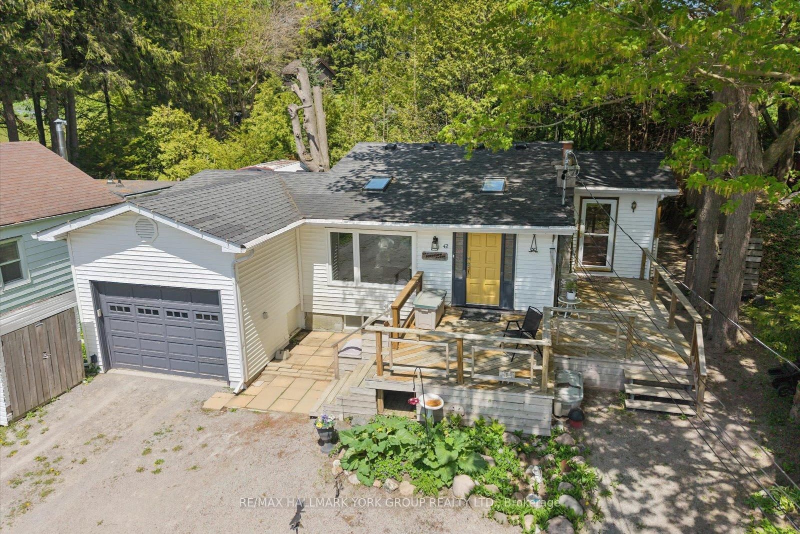 42 Connor Dr, Whitchurch-Stouffville, view 2