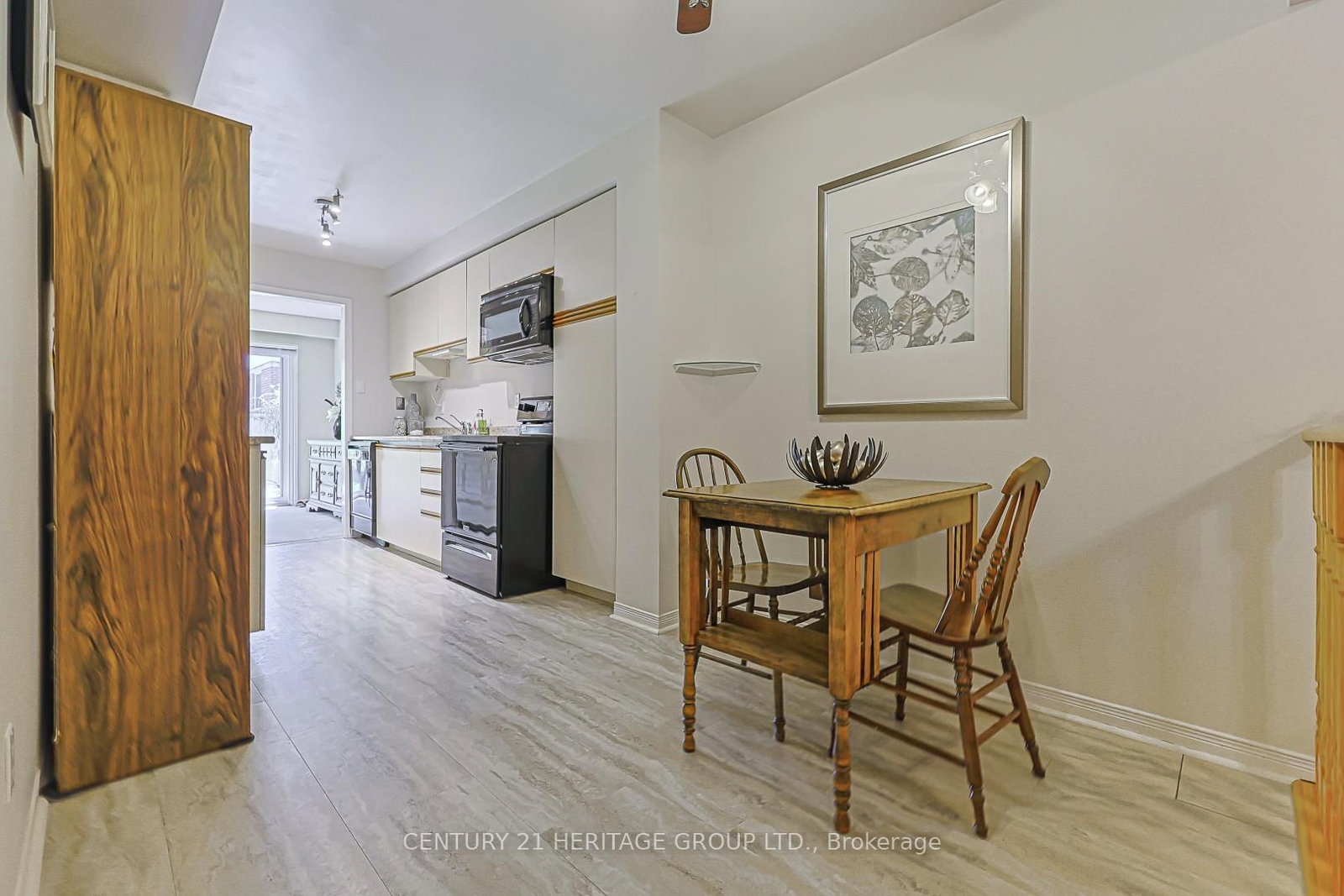 707 Caradonna Crescent • Newmarket, ON photo 13
