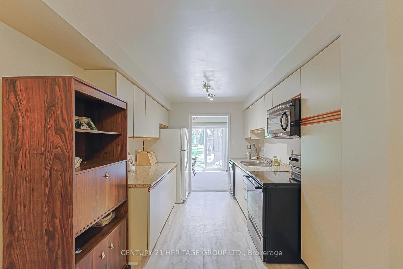 707 Caradonna Crescent • Newmarket, ON photo 14