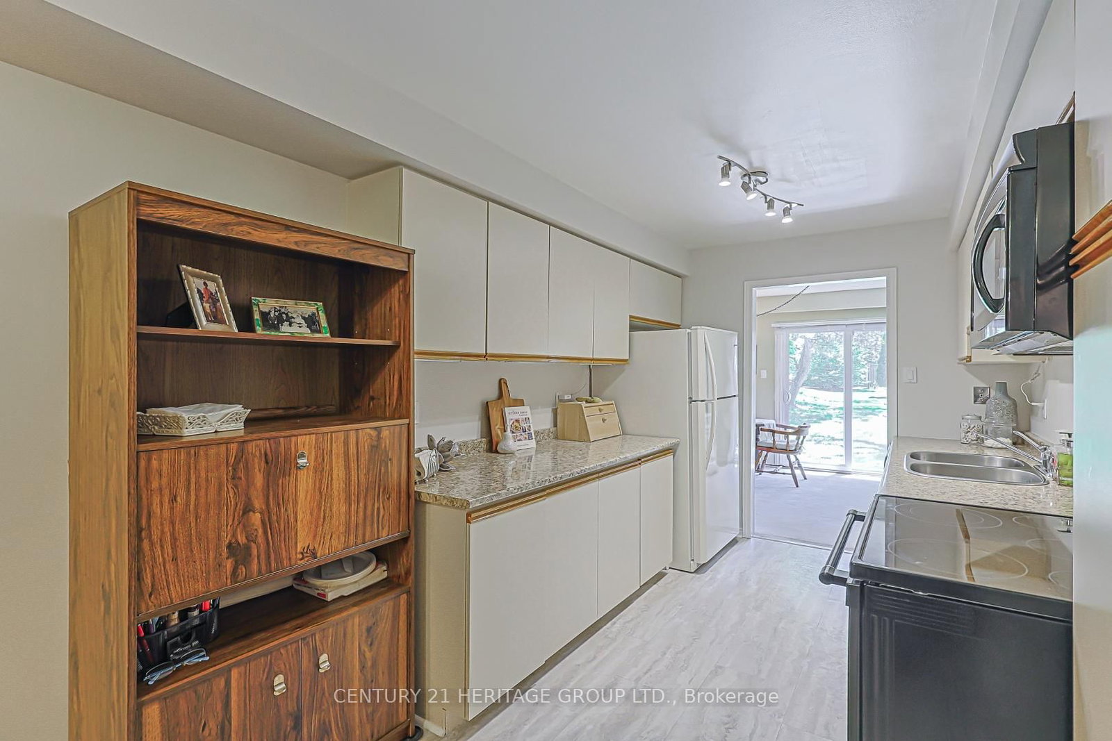 707 Caradonna Crescent • Newmarket, ON photo 15