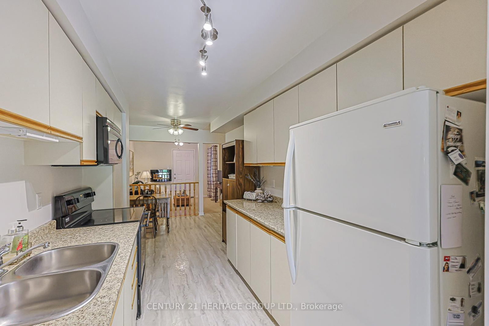 707 Caradonna Crescent • Newmarket, ON photo 17