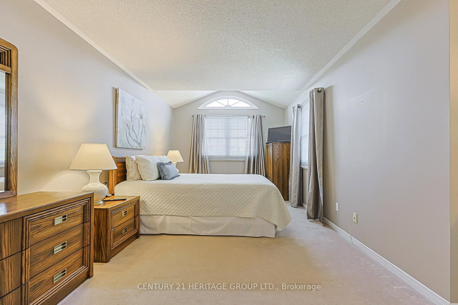 707 Caradonna Crescent • Newmarket, ON photo 24
