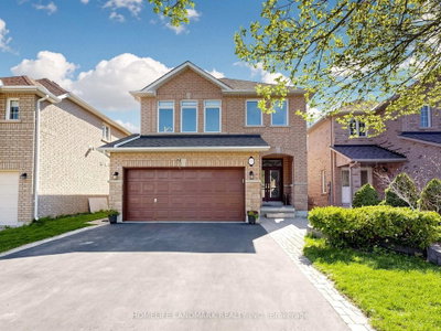 4-bed Detached House · 11 Headwater Cres