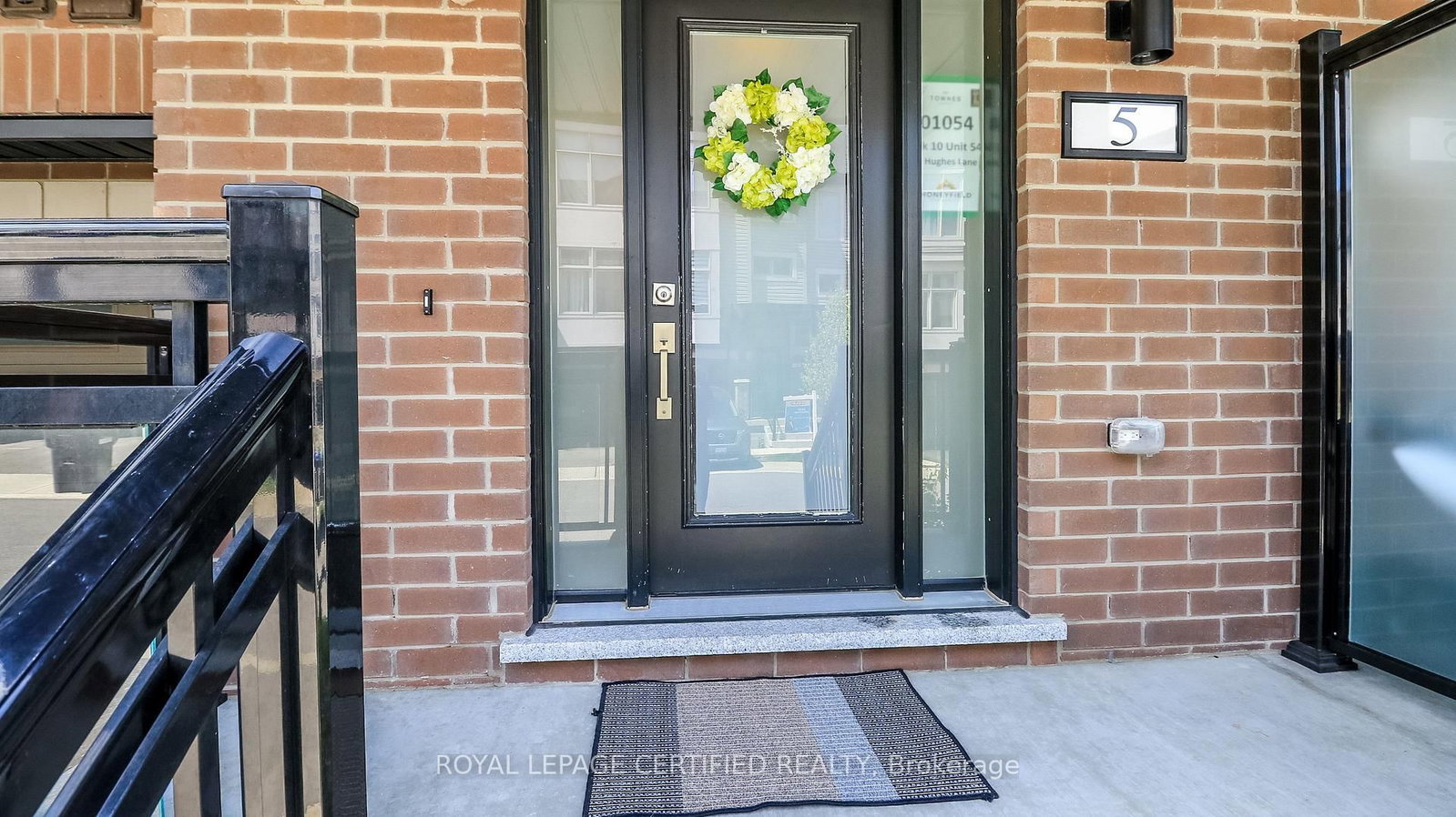 5 Hughes Lane • New Tecumseth, ON photo 4