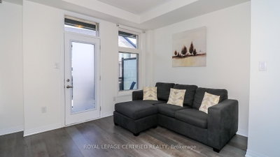 5 Hughes Lane • New Tecumseth, ON photo 8