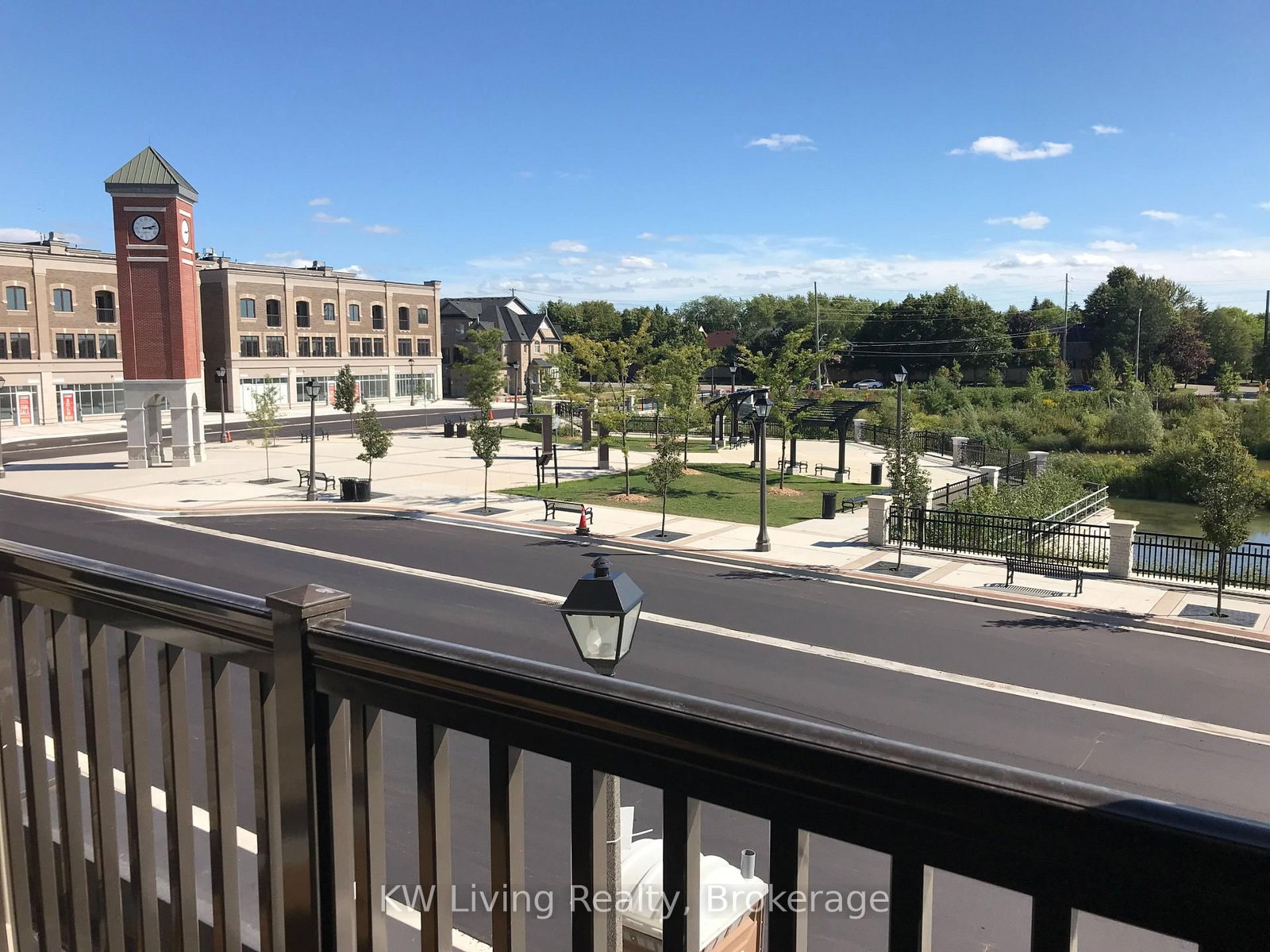 8 Nipigon Avenue • Markham, ON photo 11