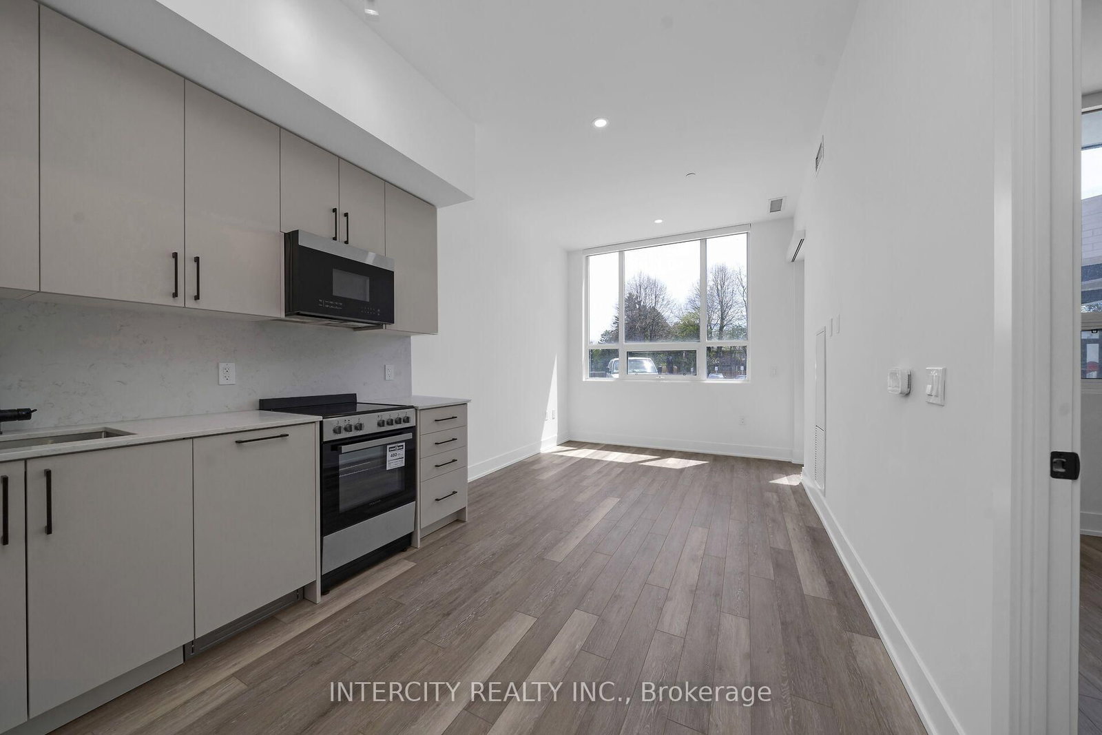 2075 King Road • #105 • King, ON photo 12