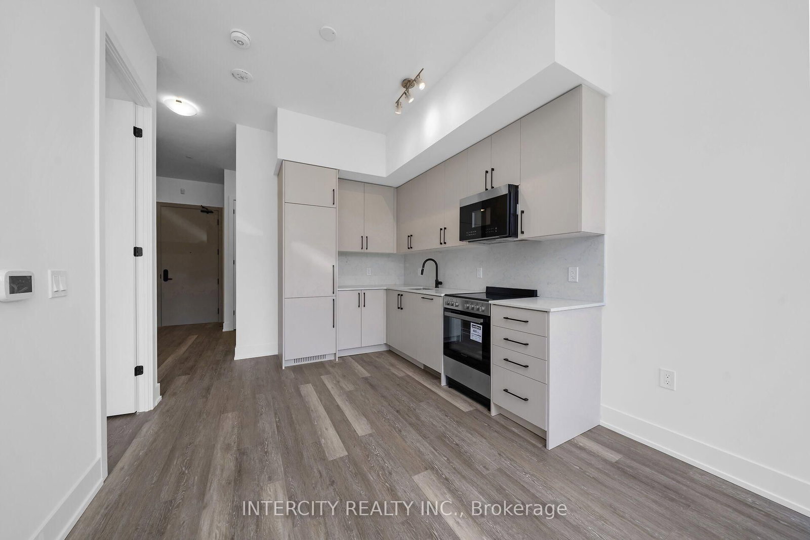 2075 King Road • #105 • King, ON photo 13