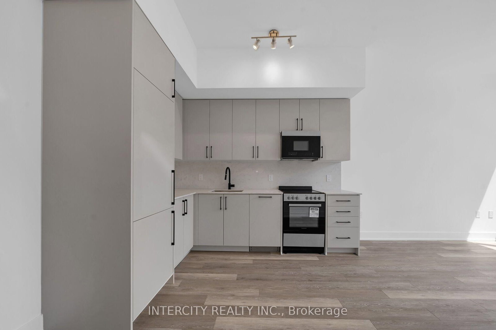 2075 King Road • #105 • King, ON photo 14