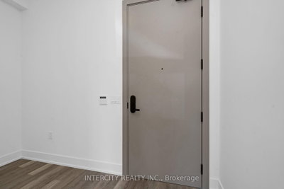 2075 King Road • #105 • King, ON photo 8