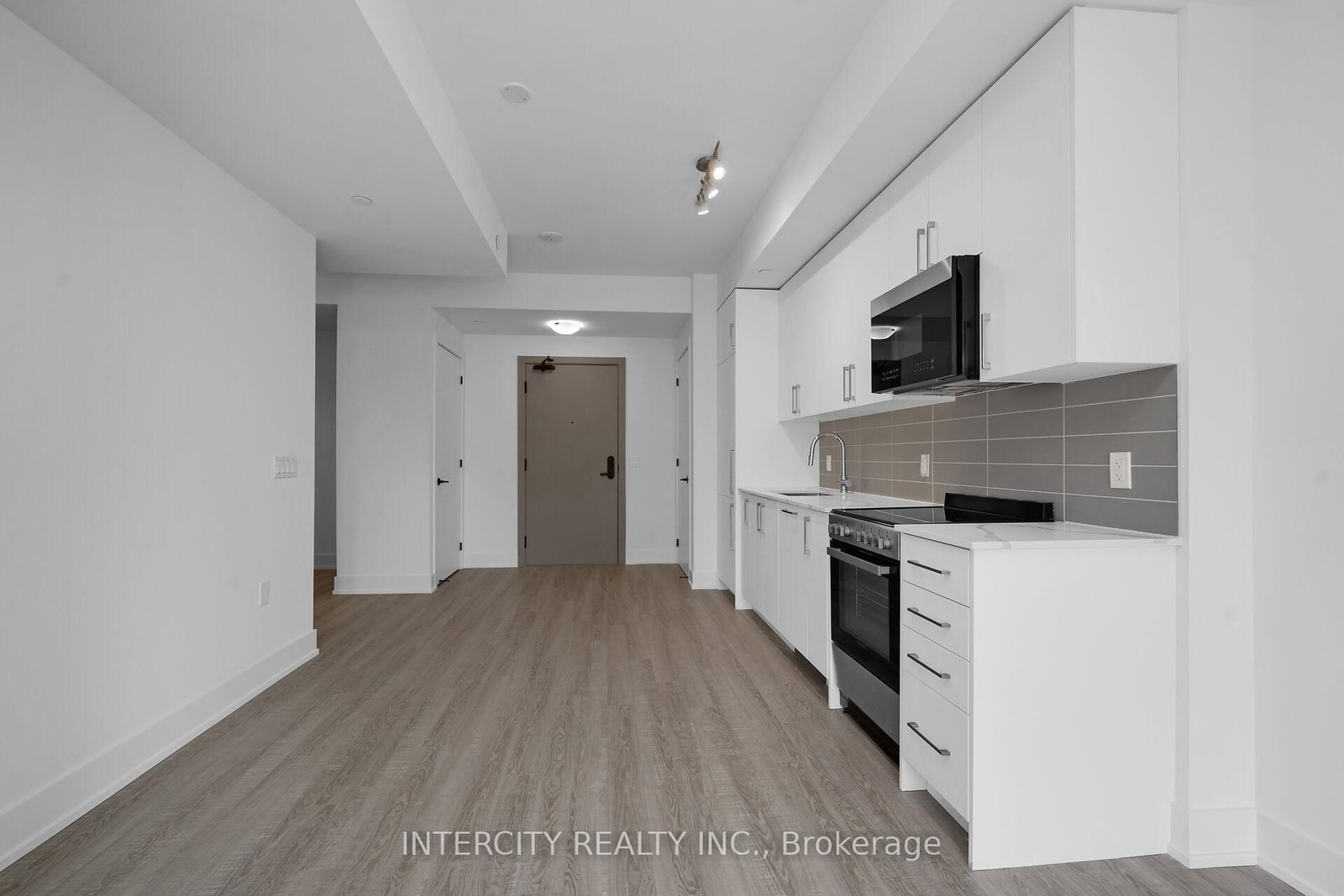 2075 King Road • #227 • King, ON photo 17