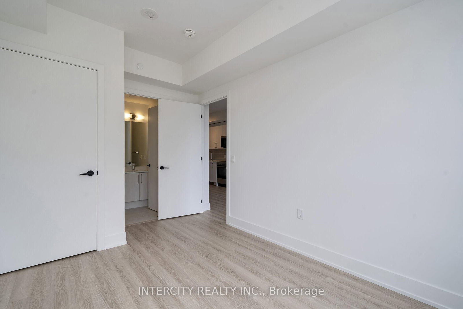 2075 King Road • #227 • King, ON photo 24