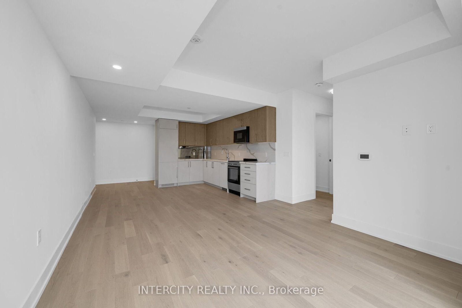 2075 King Road • #240 • King, ON photo 15