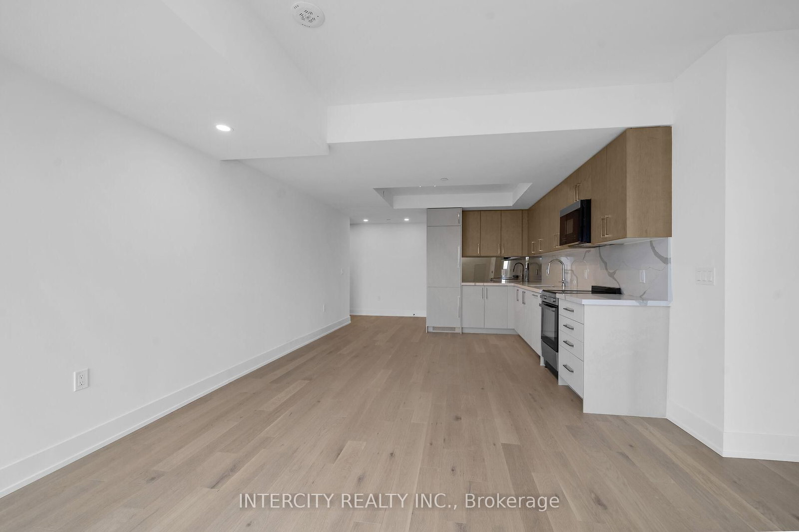 2075 King Road • #240 • King, ON photo 16