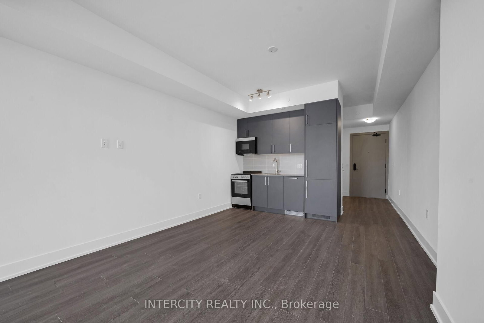 2075 King Road • #215 • King, ON photo 13