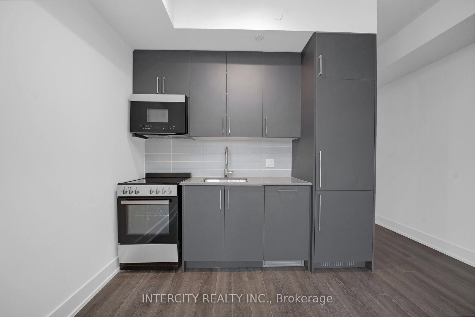2075 King Road • #215 • King, ON photo 16