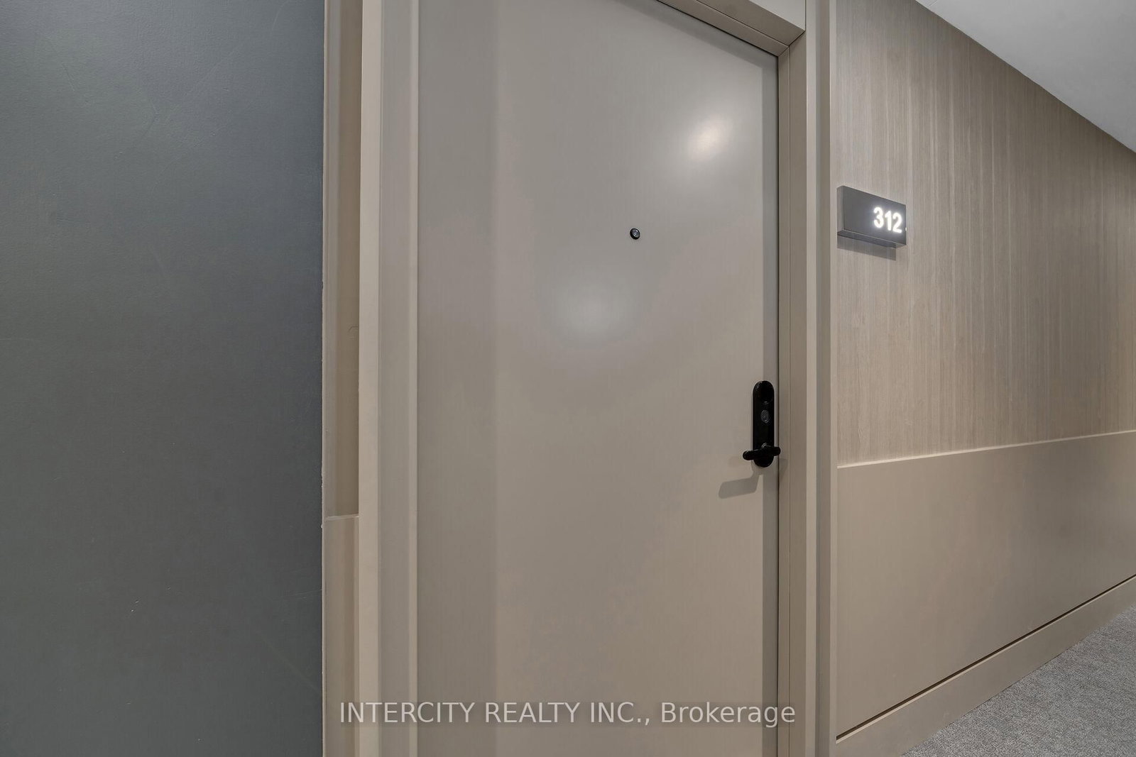 2075 King Road • #312 • King, ON photo 8