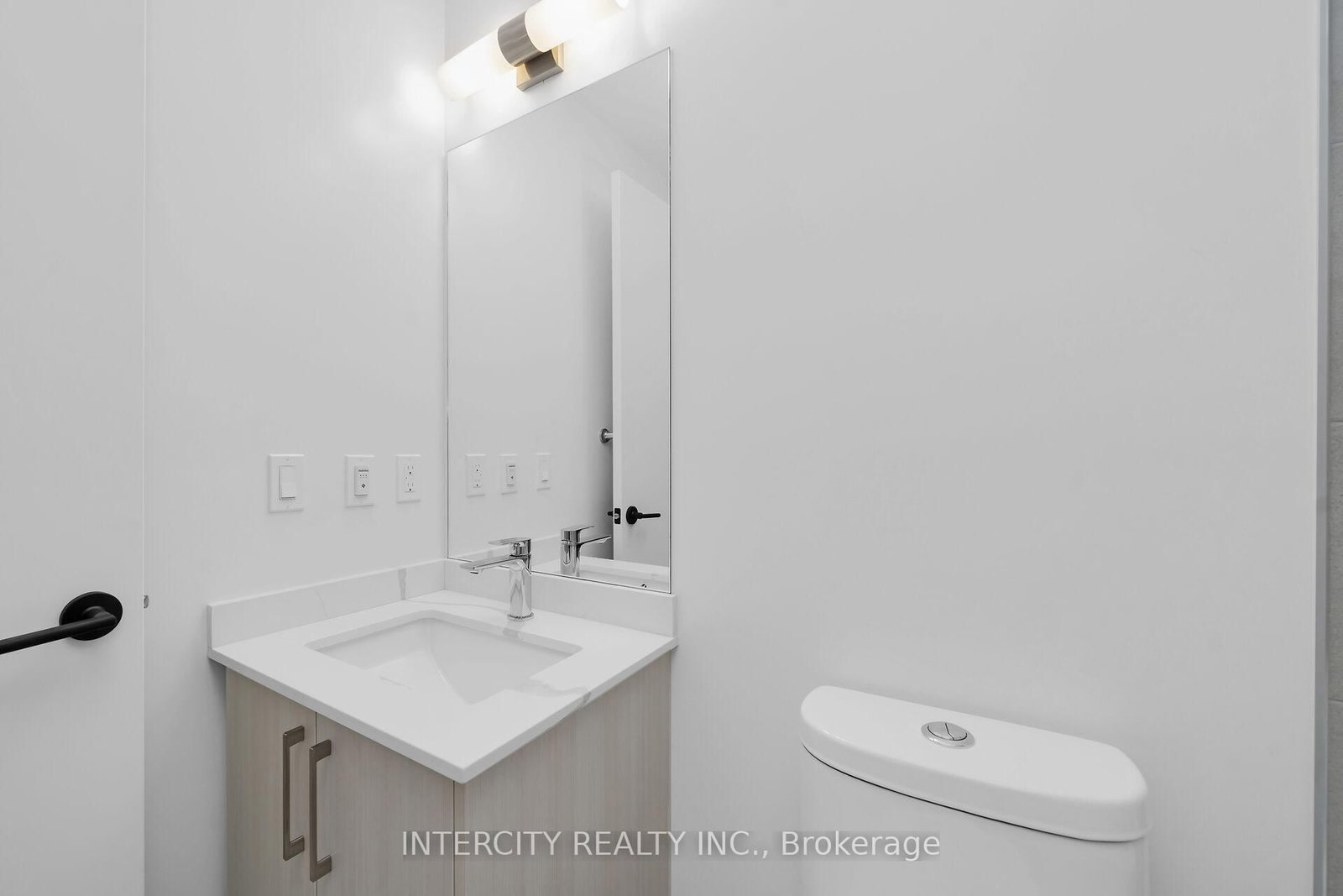 2075 King Road • #326 • King, ON photo 21