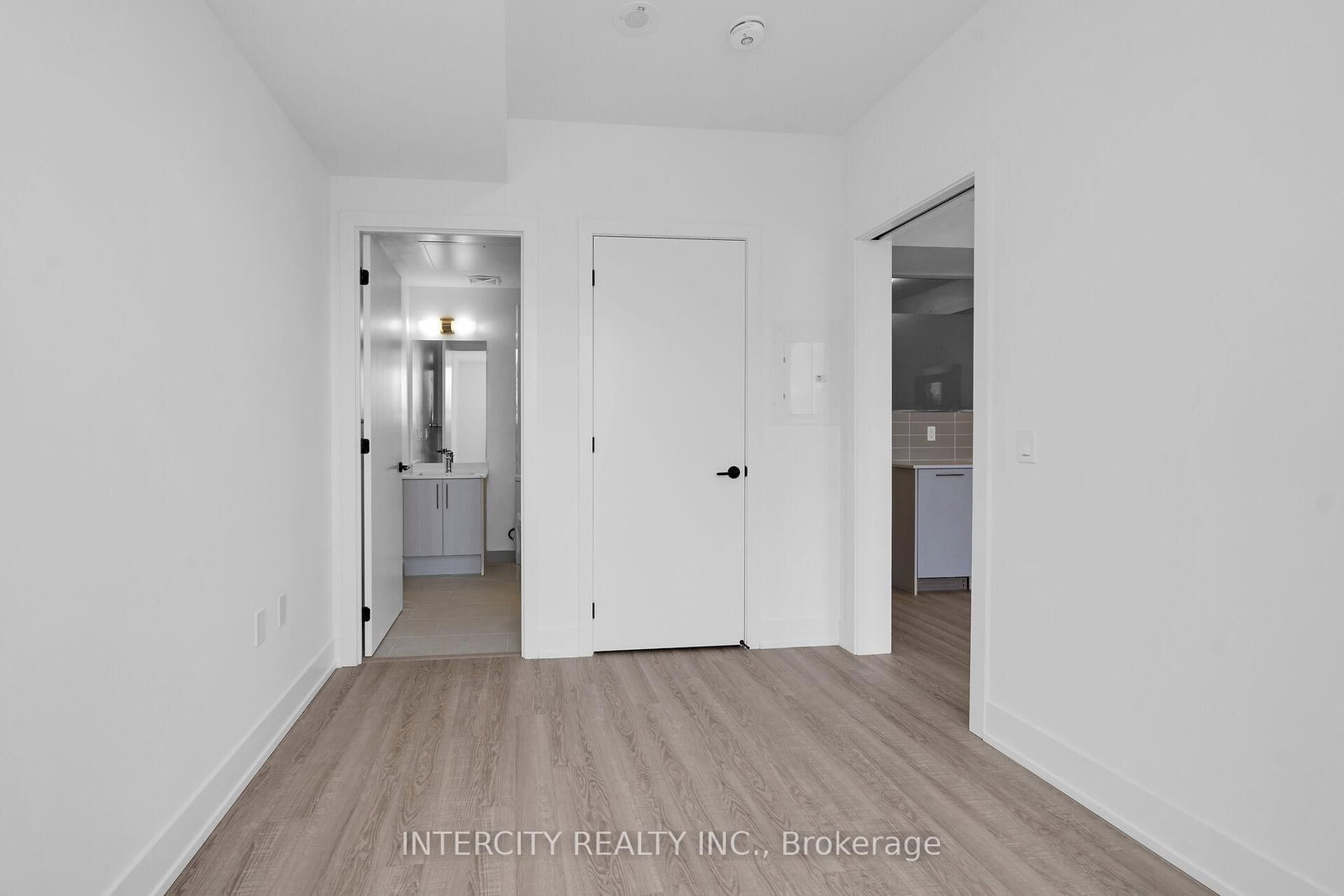 2075 King Road • #326 • King, ON photo 25