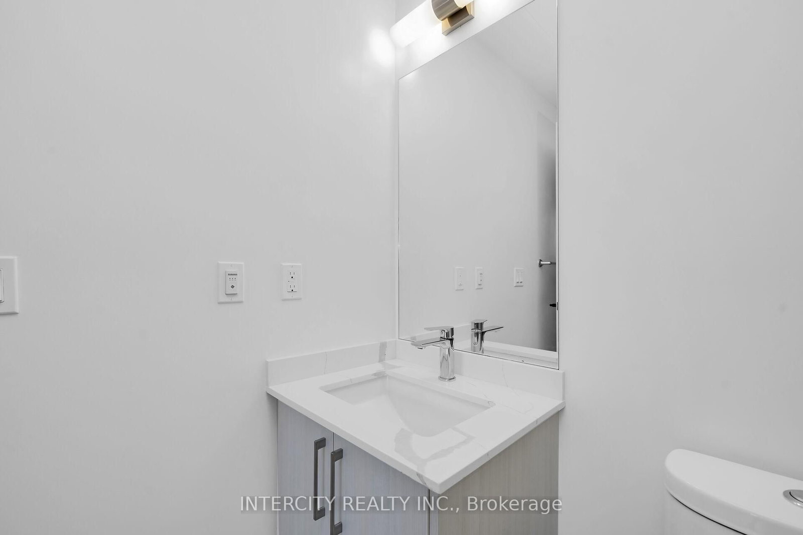 2075 King Road • #326 • King, ON photo 26