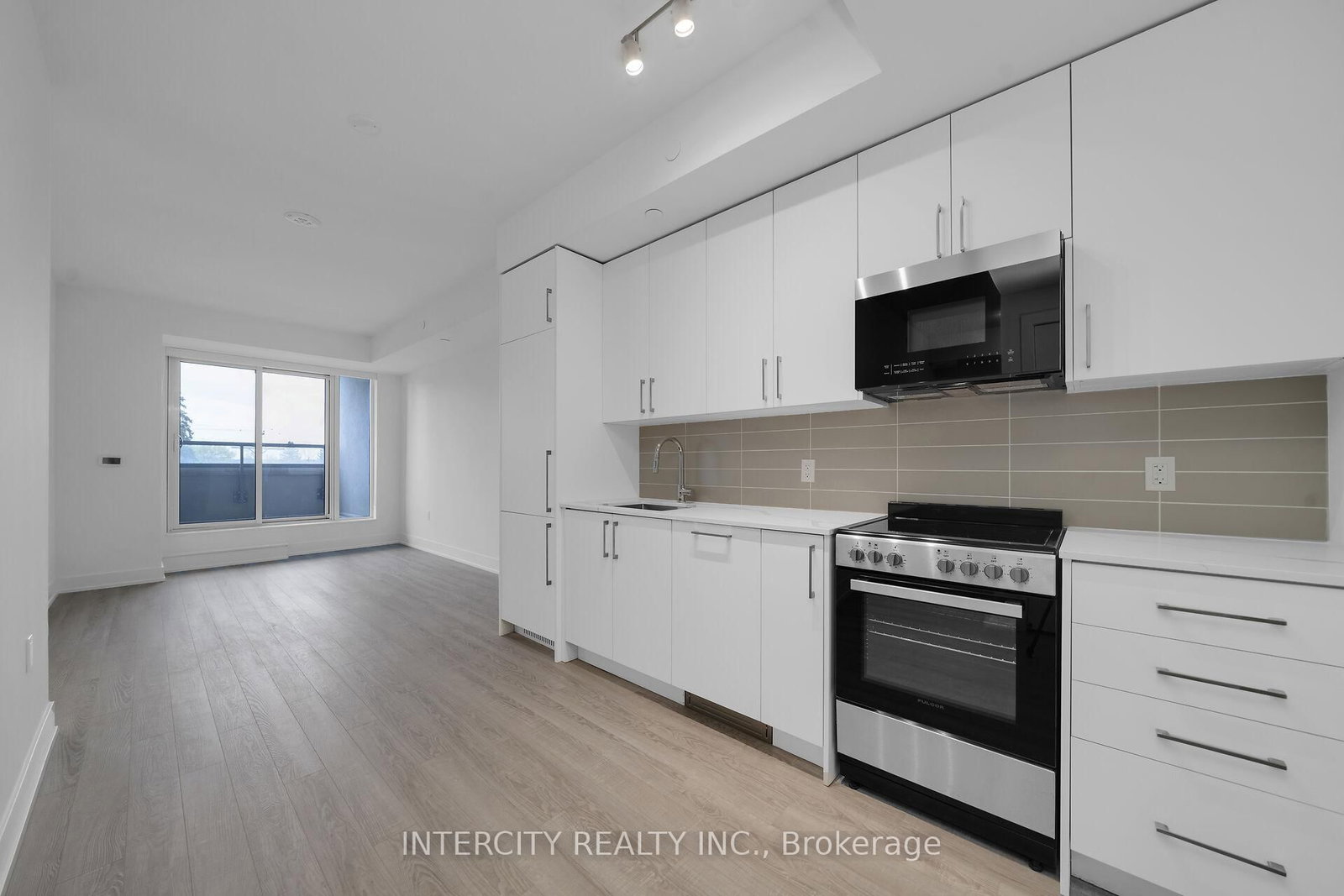 2075 King Road • #333 • King, ON photo 13