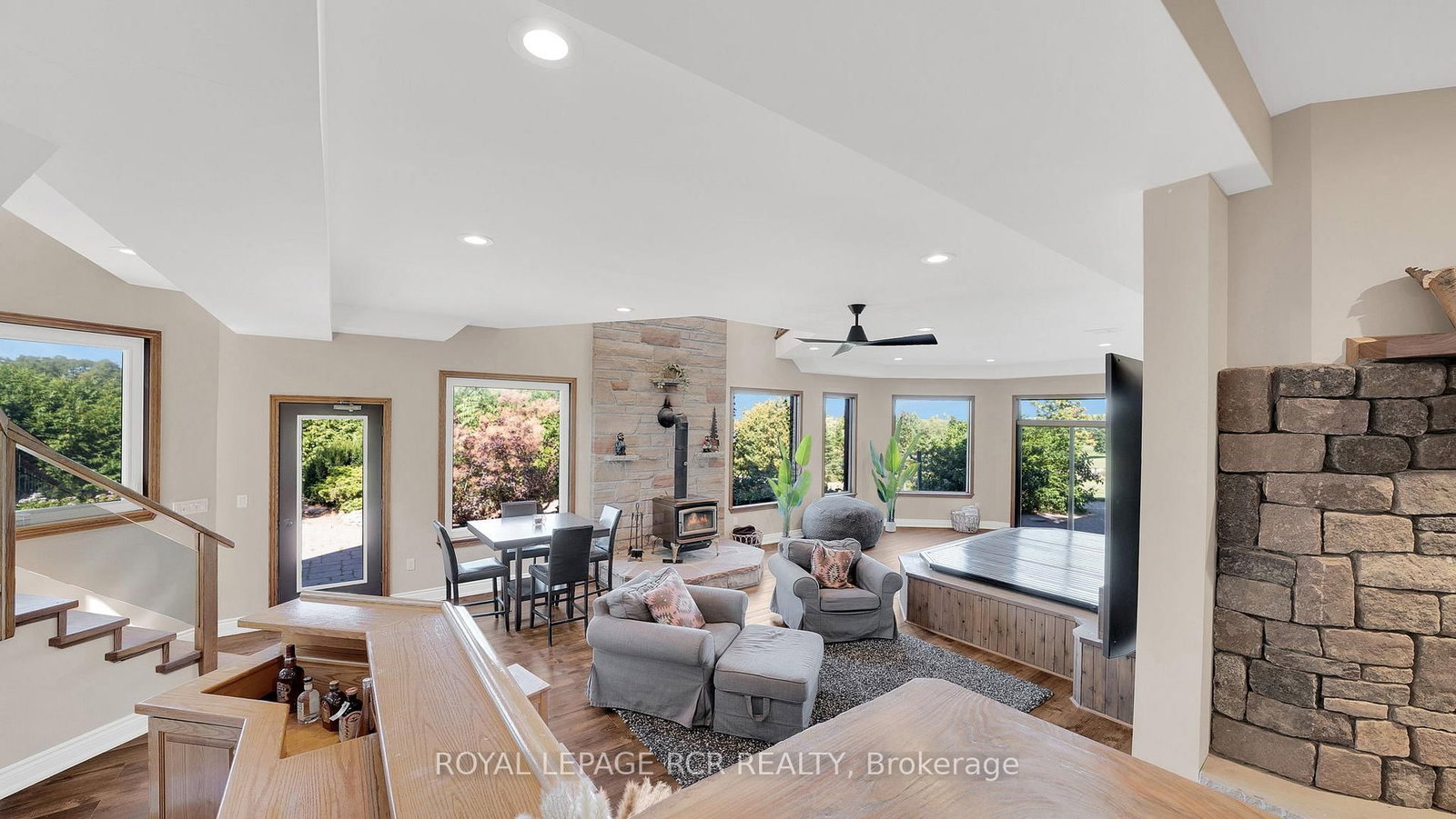 15735 Highway 27 • King, ON photo 32