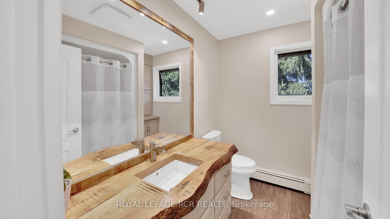15735 Highway 27 • King, ON photo 48