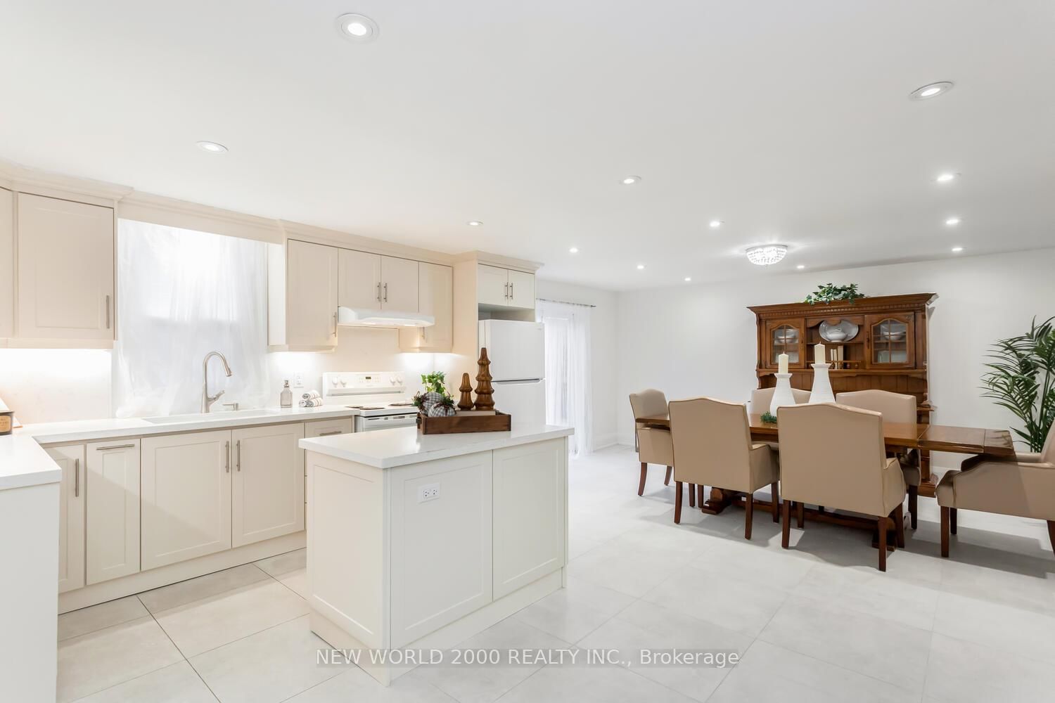 8071 Kipling Ave, Vaughan, view 11