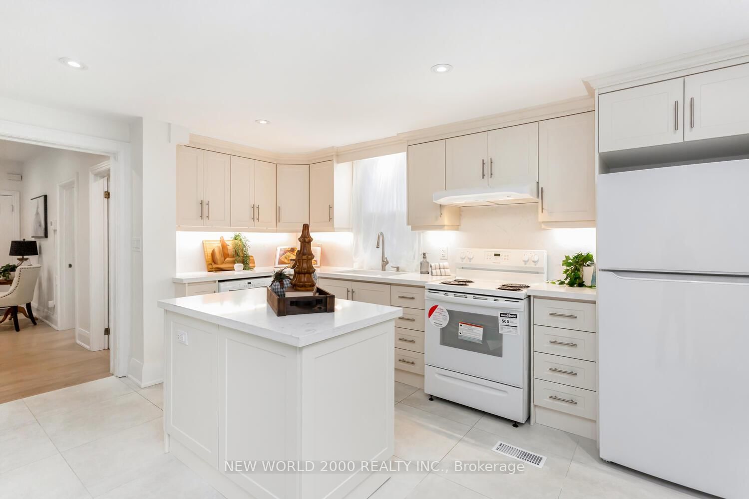 8071 Kipling Ave, Vaughan, view 16