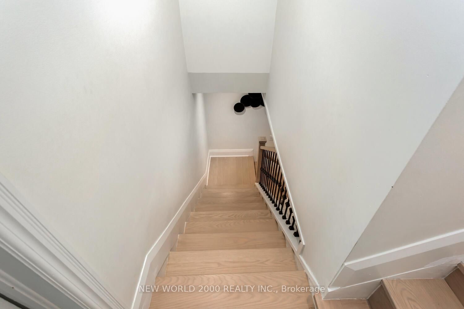 8071 Kipling Ave, Vaughan, view 24