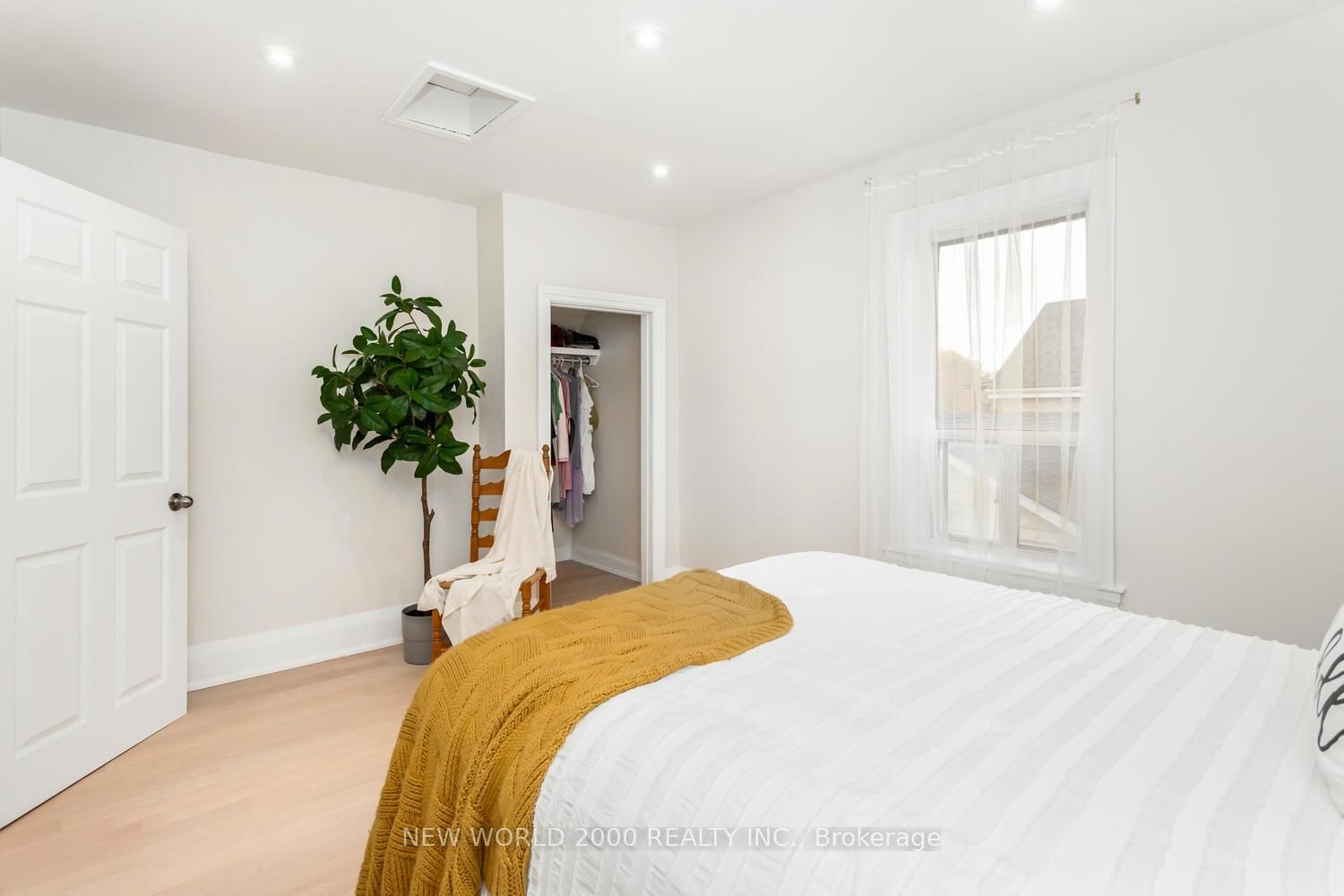 8071 Kipling Ave, Vaughan, view 27