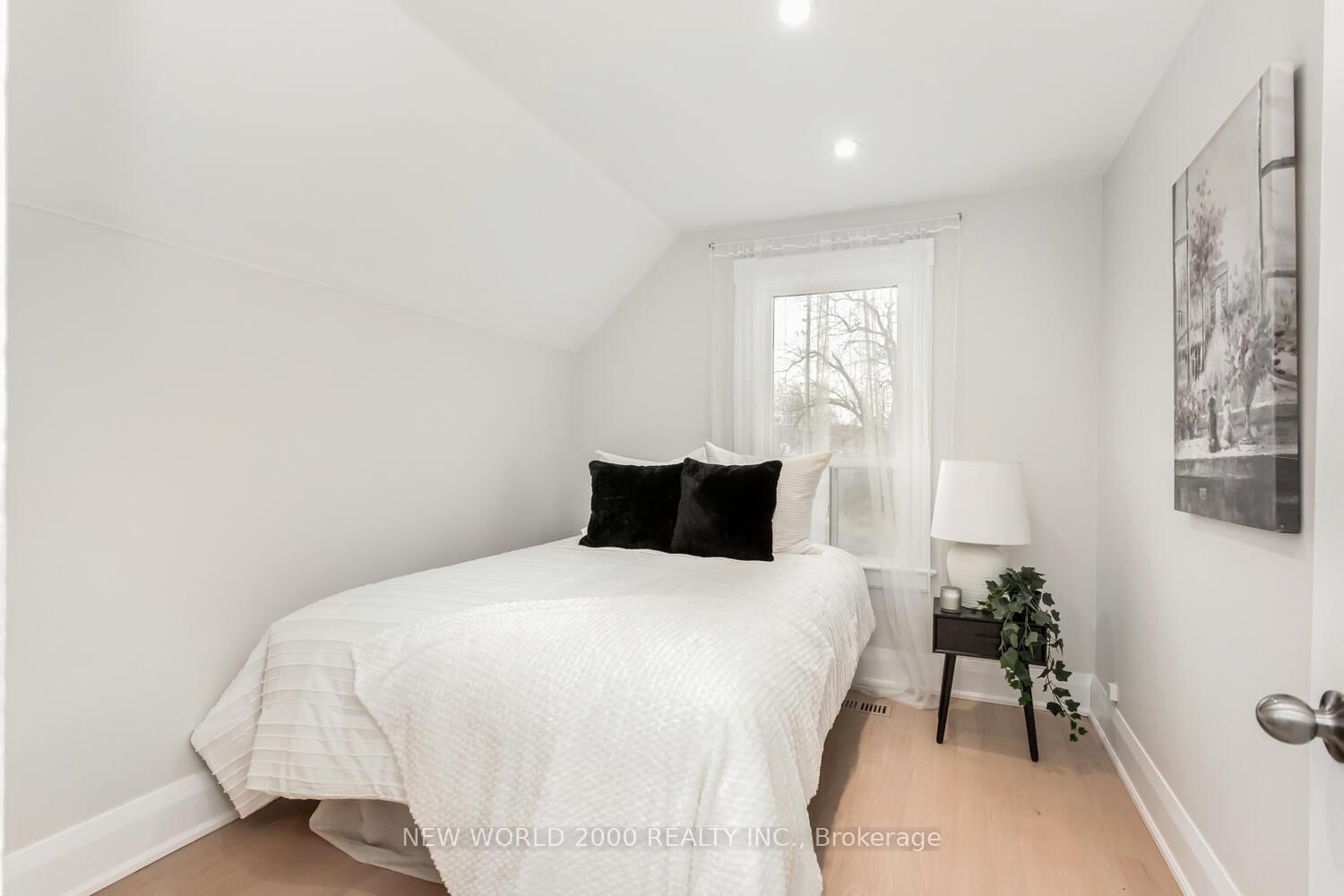 8071 Kipling Ave, Vaughan, view 29