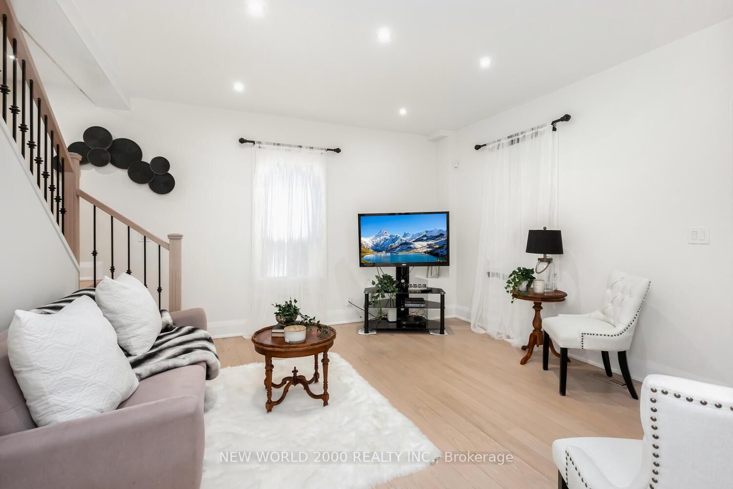 8071 Kipling Ave, Vaughan, view 7