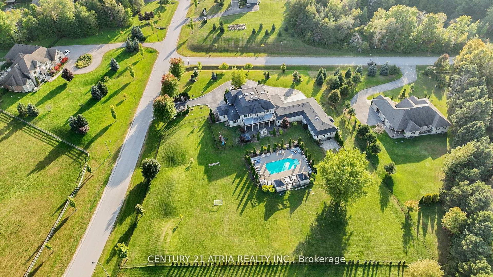 111 Lake Woods Drive • Whitchurch-Stouffville, ON photo 74