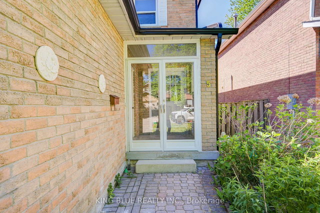 5 Woolen Mill Road