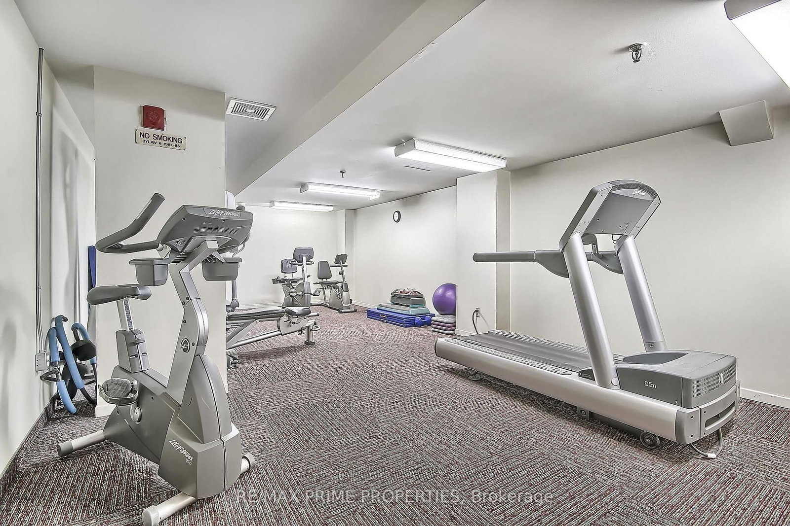 250 Davis Drive • #603 • Newmarket, ON photo 21