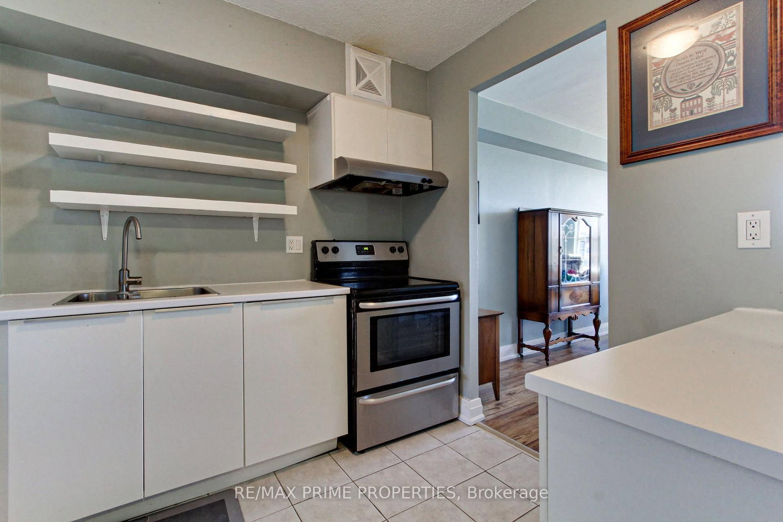 250 Davis Drive • #603 • Newmarket, ON photo 8