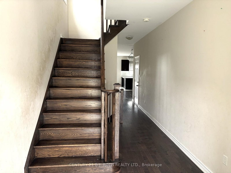 1150 Peelar Crescent