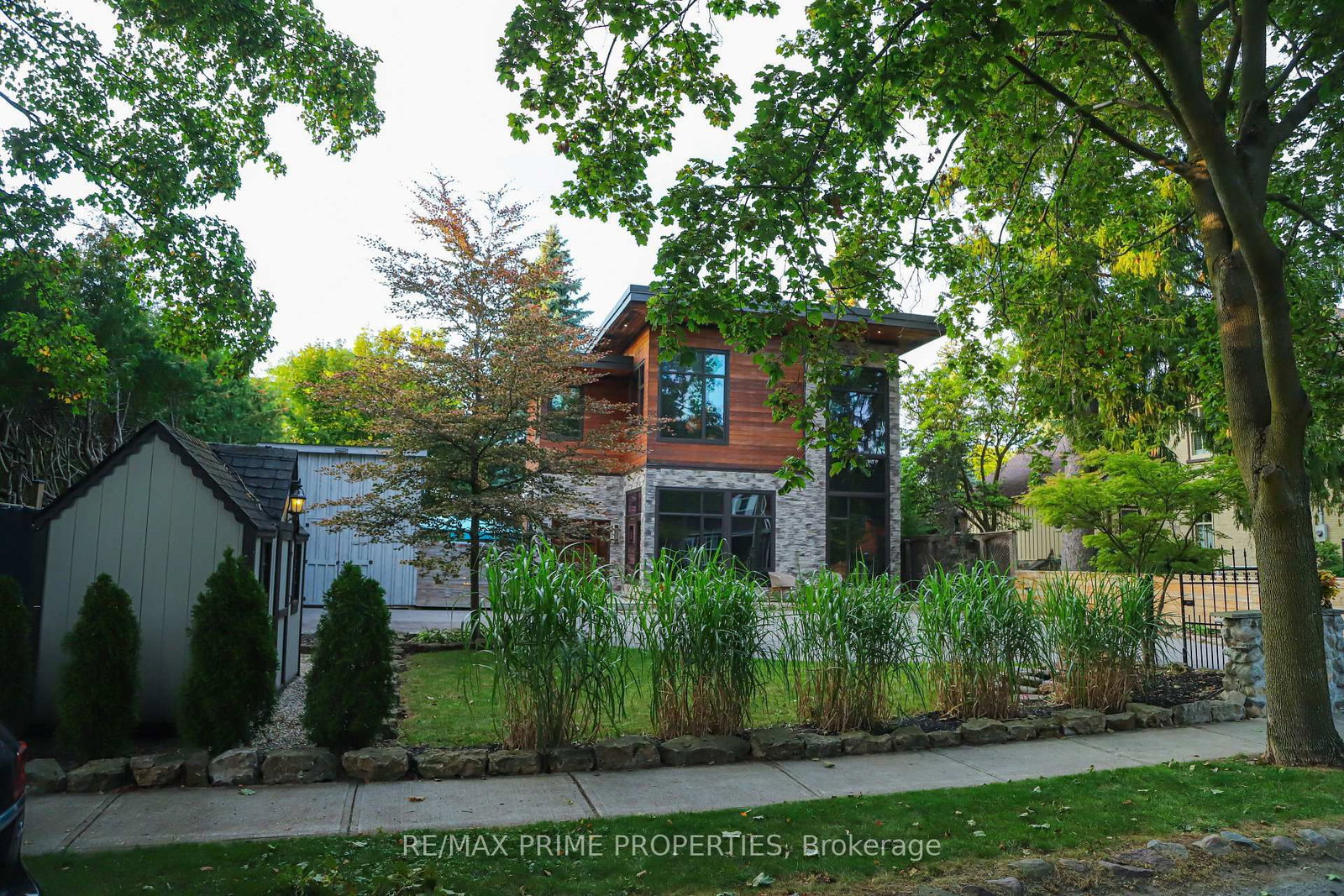 227 Second Street • Whitchurch-Stouffville, ON photo 3