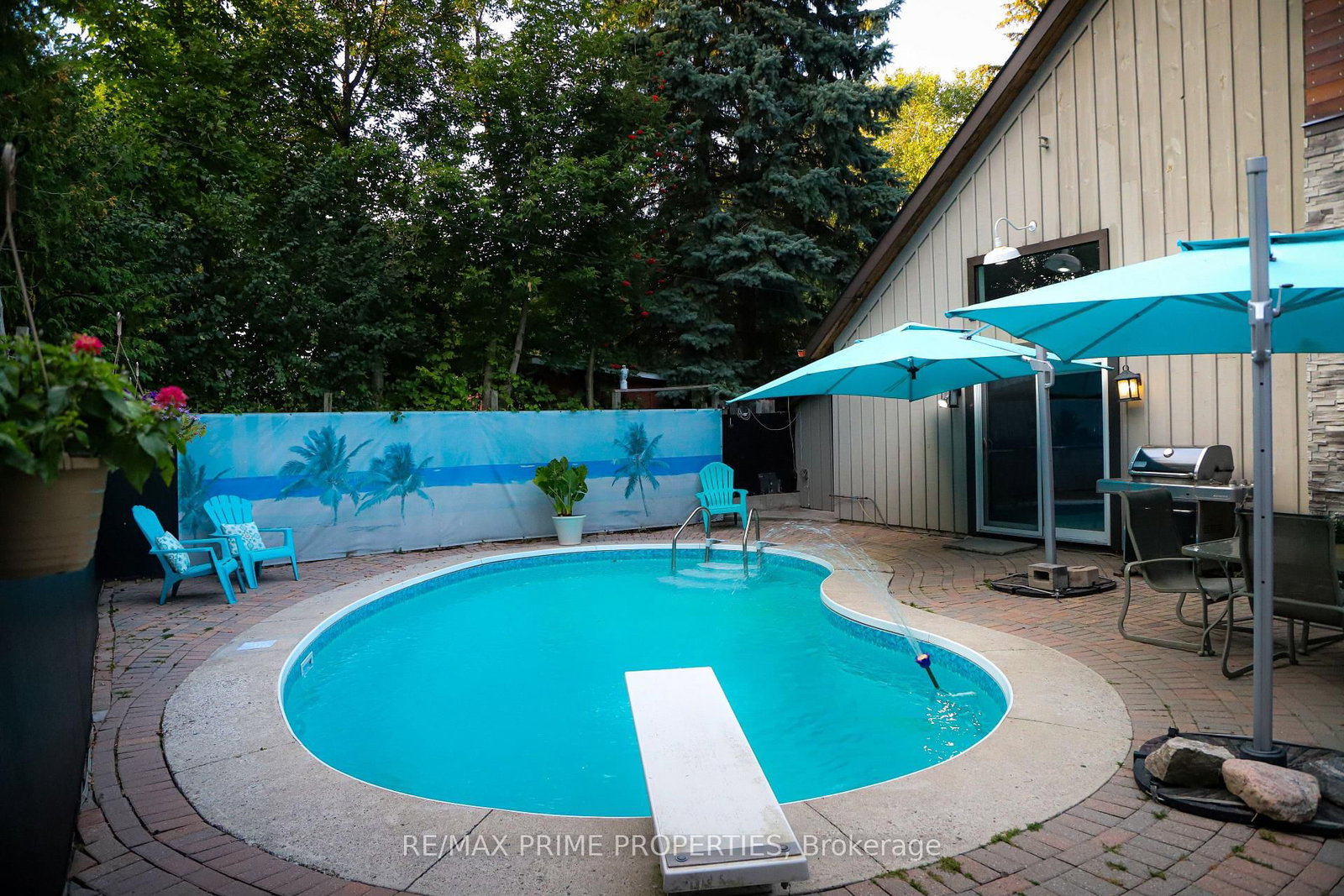 227 Second Street • Whitchurch-Stouffville, ON photo 4