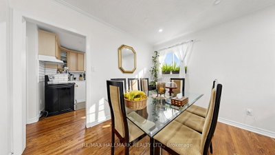 46 Collins Crescent • Aurora, ON photo 8