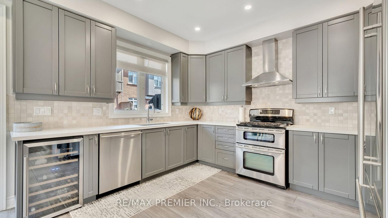 10 Henry Peters Lane • Vaughan, ON photo 16