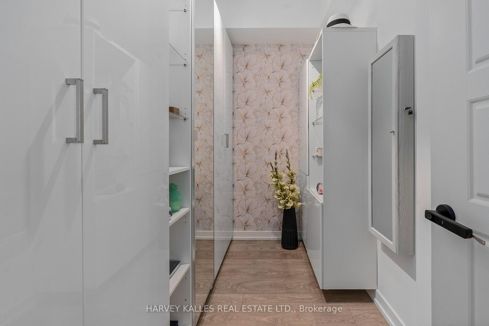 333 Sunseeker Avenue • #303 • Innisfil, ON photo 17