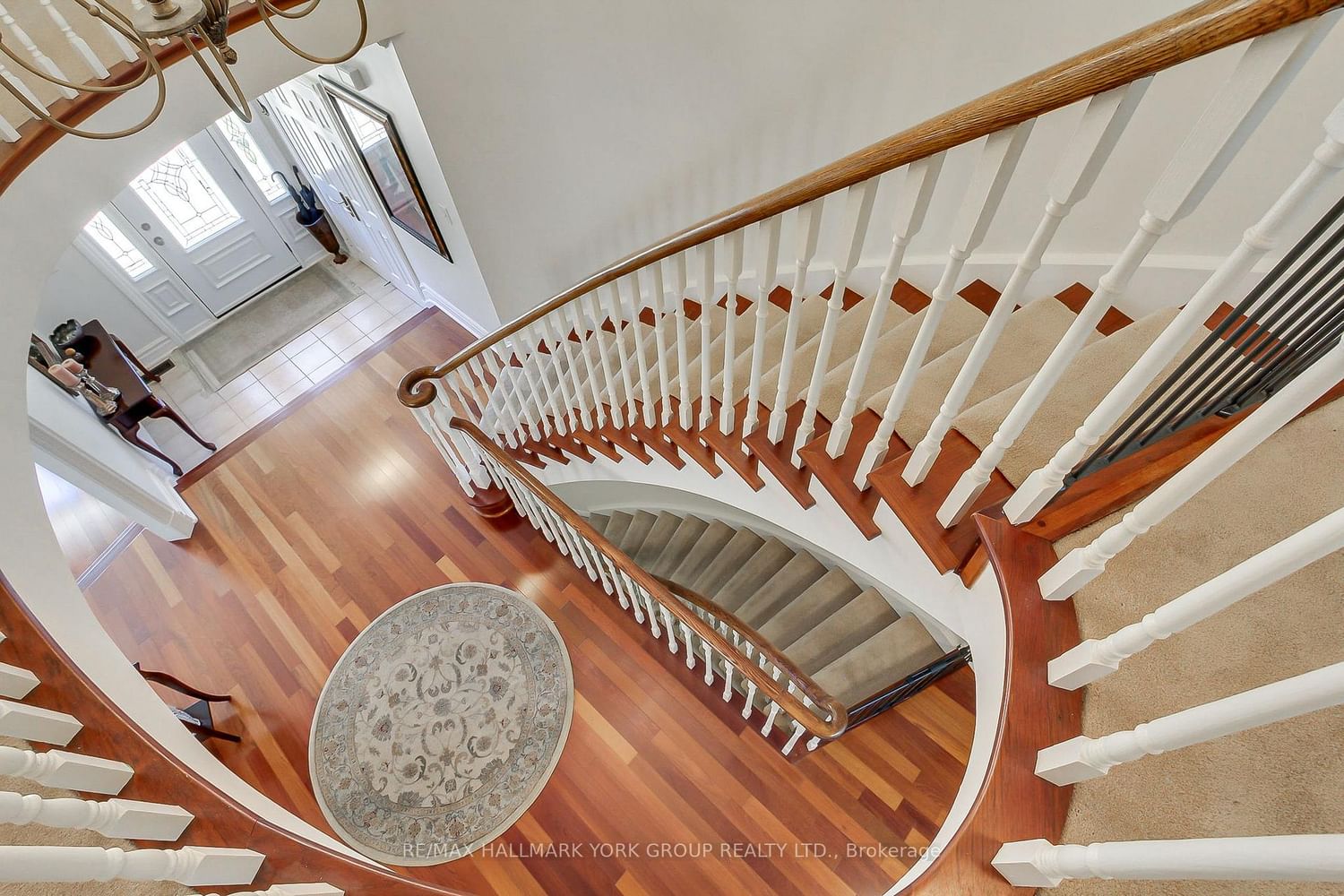 953 Damascus Court • Newmarket, ON photo 18