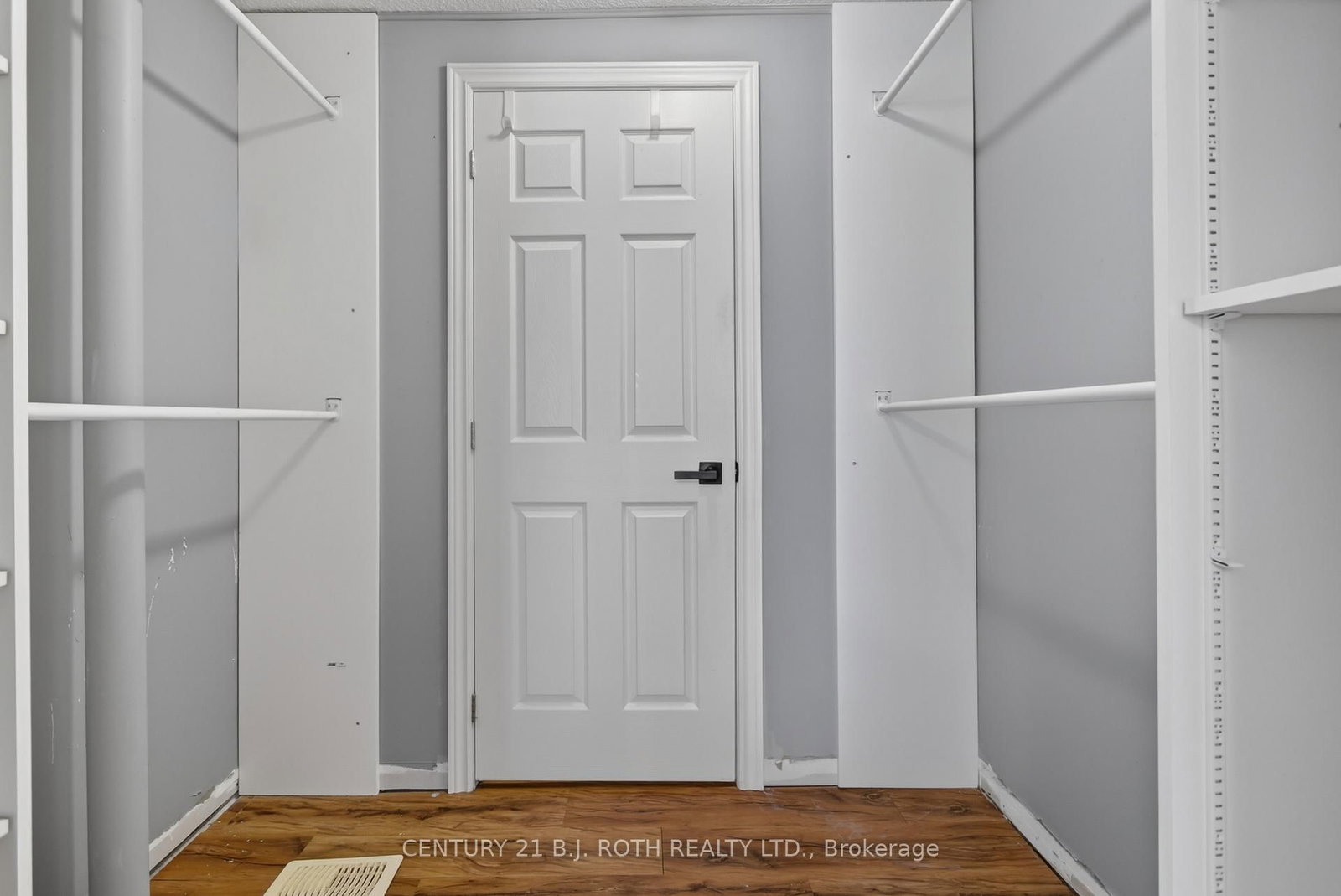8 Belle Isle Arm • Innisfil, ON photo 33