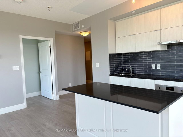 622 - 10 Rouge Valley Drive W