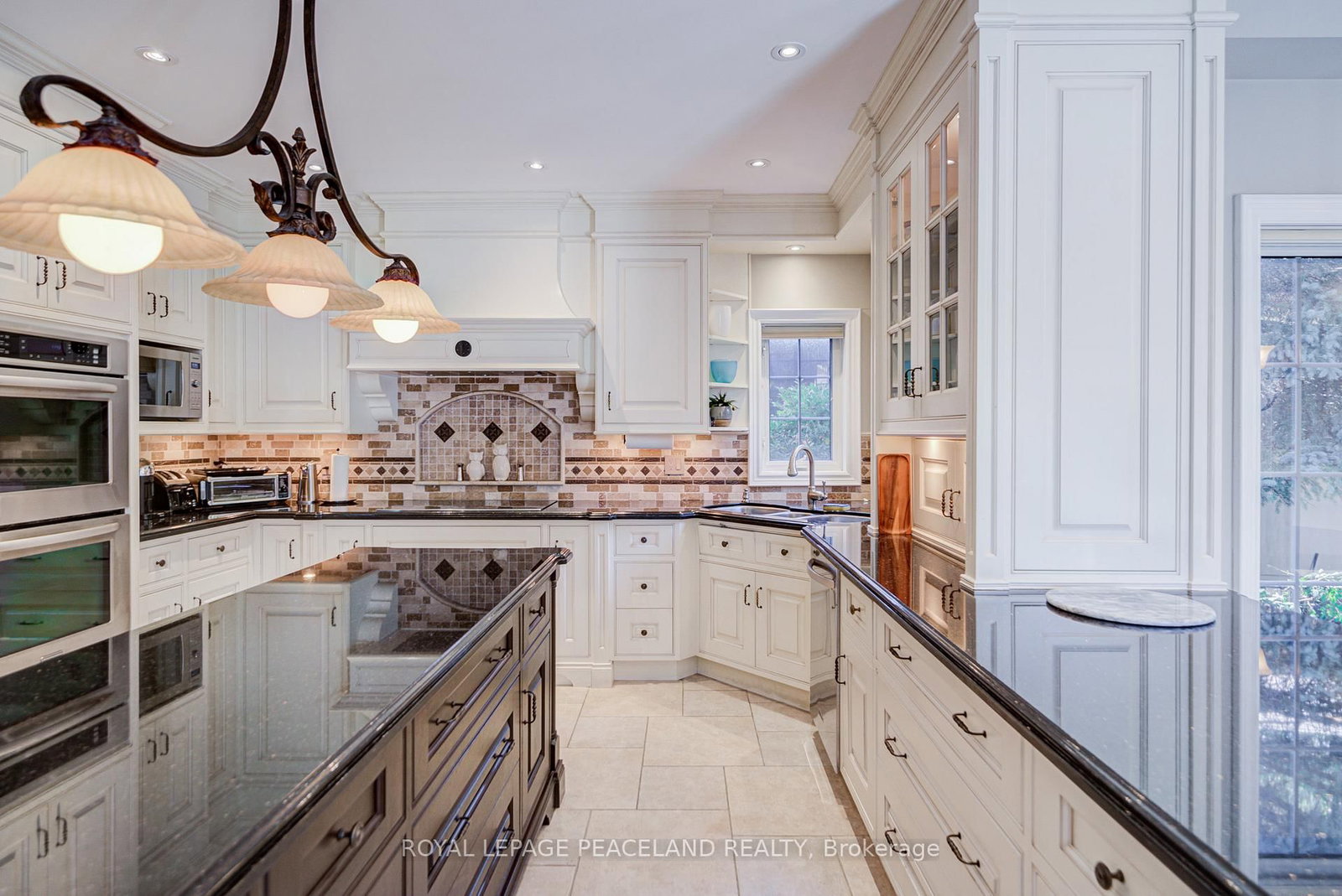 709 Highland Blade Road • Newmarket, ON photo 17