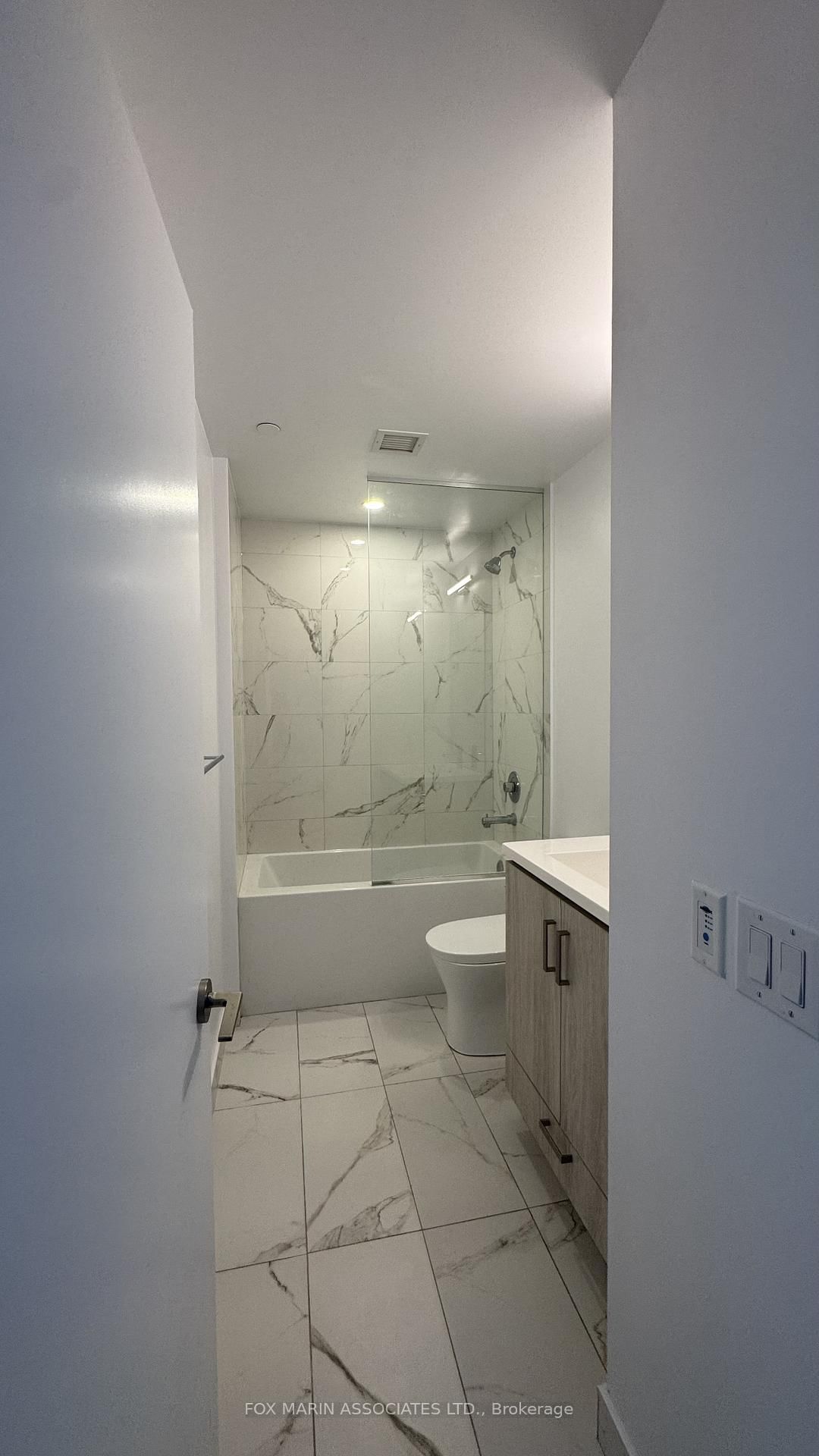 60 Honeycrisp Crescent, Unit 1505