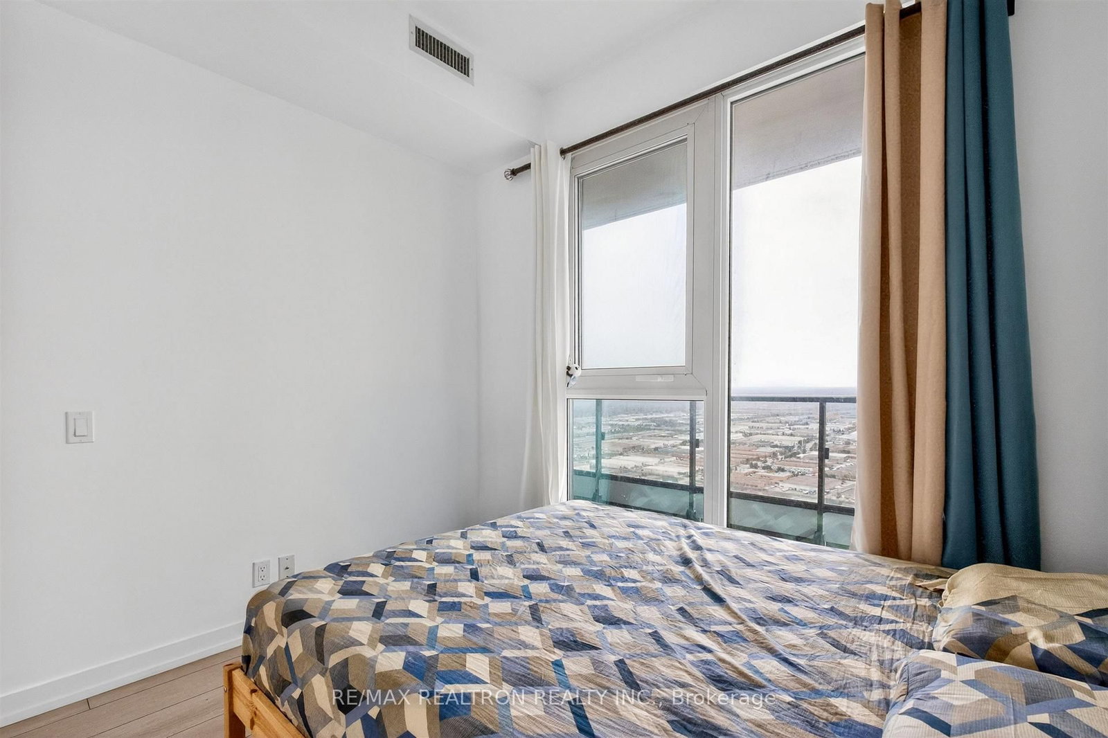950 Portage Parkway • #5901 • Vaughan, ON photo 18